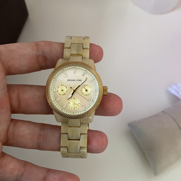 Michael kors watch - Picture 2 of 2